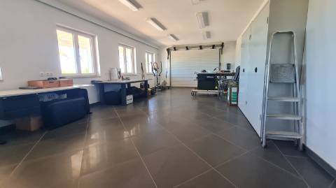 Moradia T3 +1 à venda na tranquila Luz de Tavira