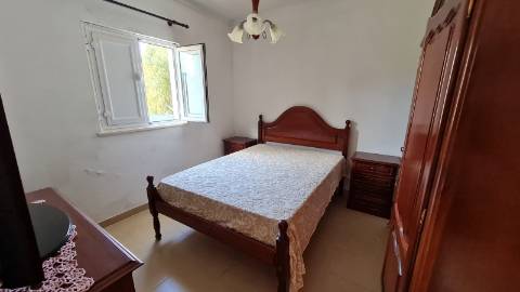 Casa de campo com várias divisões á venda em Luz de Tavira