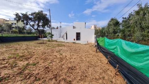 Casa de campo com várias divisões á venda em Luz de Tavira