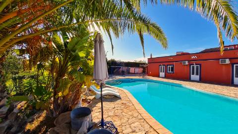 Moradia T3 com piscina á venda em Quelfes, Olhão