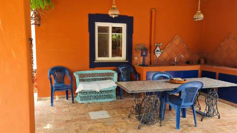 Moradia T3 com piscina á venda em Quelfes, Olhão