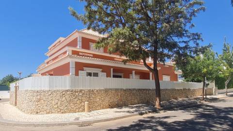 Vivenda V4 á venda em Tavira