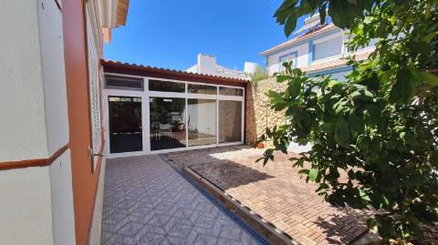 Vivenda V4 á venda em Tavira