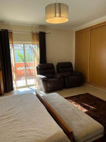 Vivenda V4 á venda em Tavira