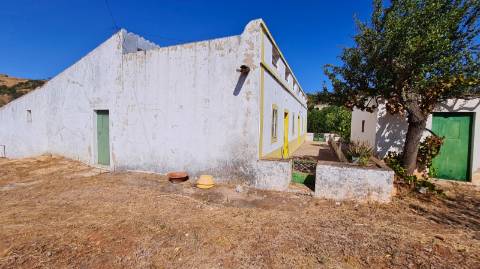 Propriedade rural com 2.125 m² perto Santa Catarina Tavira