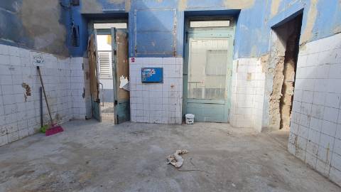 Moradia à venda na Barreta Olhão