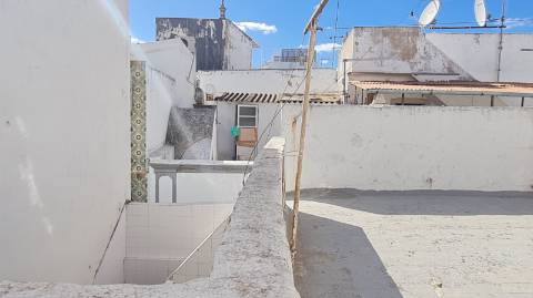 Moradia à venda na Barreta Olhão