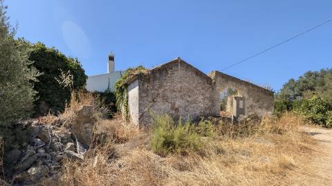 Terreno urbano com ruina à venda na Jordana, Moncarapacho