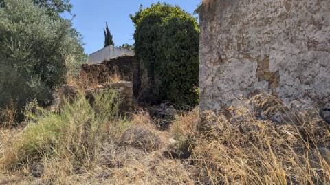 Terreno urbano com ruina à venda na Jordana, Moncarapacho