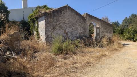 Terreno urbano com ruina à venda na Jordana, Moncarapacho