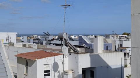 moradia para recuperar à venda na Fuzeta