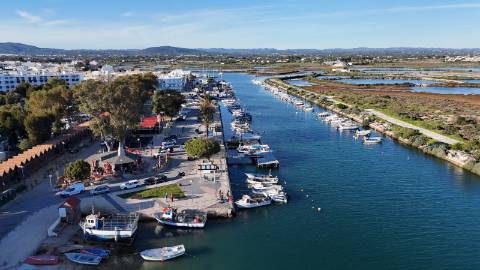 moradia para recuperar à venda na Fuzeta