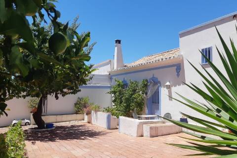 Moradia com piscina à venda em Bias do Norte Fuseta