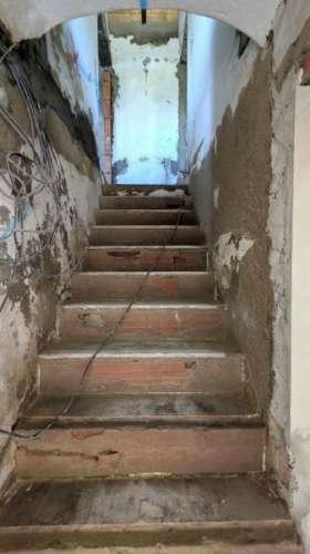 Casa à venda em Luz de Tavira em fase final de recuperação