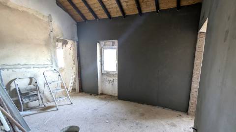 Casa à venda em Luz de Tavira em fase final de recuperação