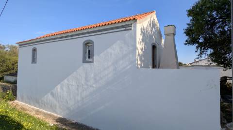 Casa à venda em Luz de Tavira em fase final de recuperação