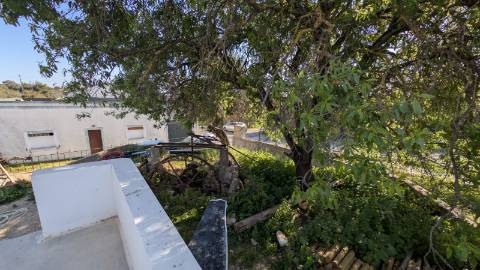 Casa à venda em Luz de Tavira em fase final de recuperação