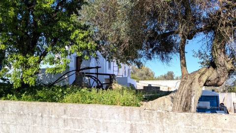 Casa à venda em Luz de Tavira em fase final de recuperação