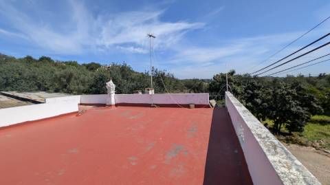 Dois imóveis numa propriedade: oportunidade em Santo Estêvão, Tavira