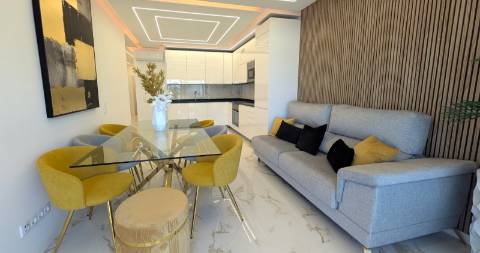 Apartamento T3 Frente ao Mar em Quarteira, Primeira Linha da Praia