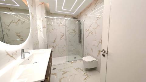 Apartamento T3 Frente ao Mar em Quarteira, Primeira Linha da Praia