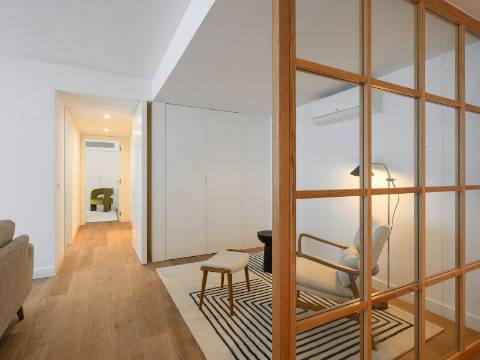 Apartamento T2 - Rua Carlos George s/n - Olivais - Lisboa