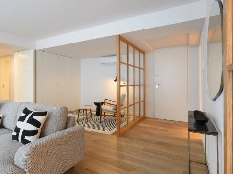 Apartamento T2 - Rua Carlos George s/n - Olivais - Lisboa