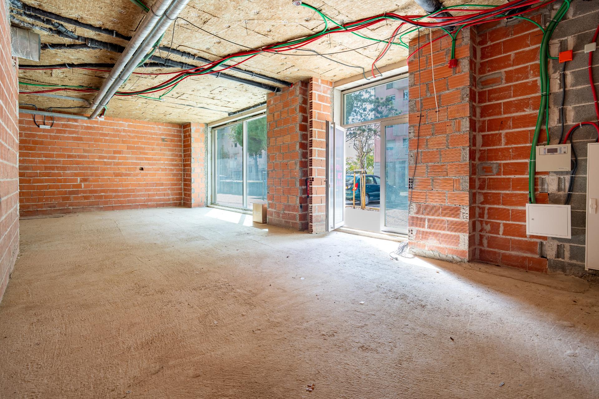 Espaço Comercial - Edificio O'Living - Invista em Duas Lojas no O'Living e Potencie o Seu Negócio