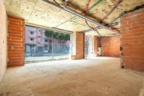 Espaço Comercial - Edificio O'Living - Invista em Duas Lojas no O'Living e Potencie o Seu Negócio