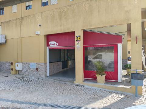CaféRestaurante em Funcionamento - Excelente Oportunidade na Azambuja