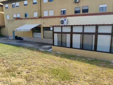 CaféRestaurante em Funcionamento - Excelente Oportunidade na Azambuja