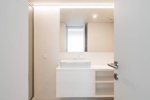 Apartamento T3 Duplex - Rua Carlos George s/n - Olivais - Lisboa