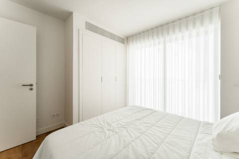 Apartamento T3 Duplex - Rua Carlos George s/n - Olivais - Lisboa