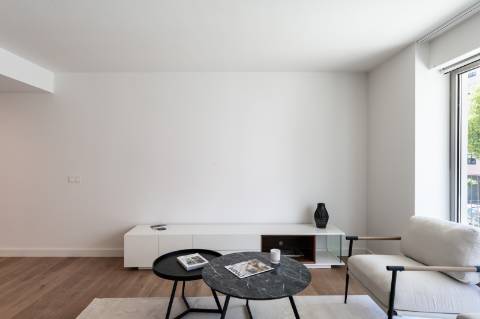 Apartamento T3 Duplex - Rua Carlos George s/n - Olivais - Lisboa