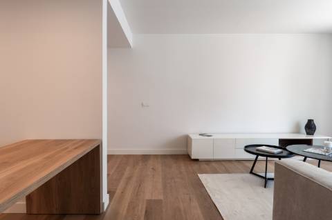 Apartamento T3 Duplex - Rua Carlos George s/n - Olivais - Lisboa