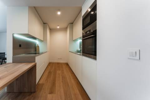 Apartamento T3 Duplex - Rua Carlos George s/n - Olivais - Lisboa