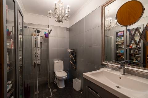 VENDE-SE T3 COM TERRAÇO E GARAGEM EM CARCAVELOS