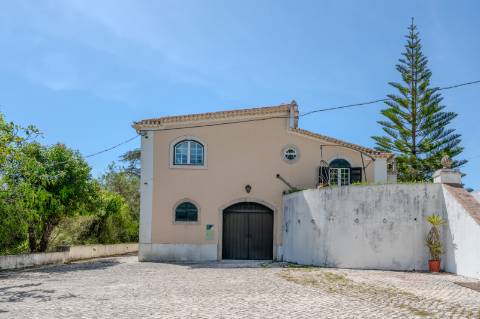 Quinta com Alojamento Turístico para Venda no Fiandal em Alenquer