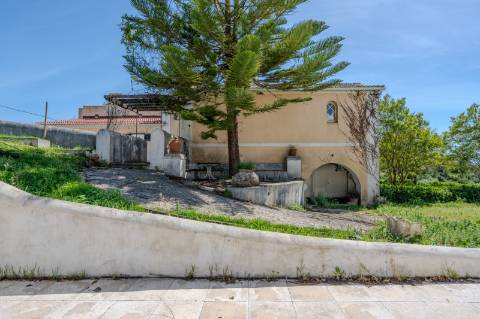 Quinta com Alojamento Turístico para Venda no Fiandal em Alenquer