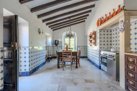 Quinta com Alojamento Turístico para Venda no Fiandal em Alenquer