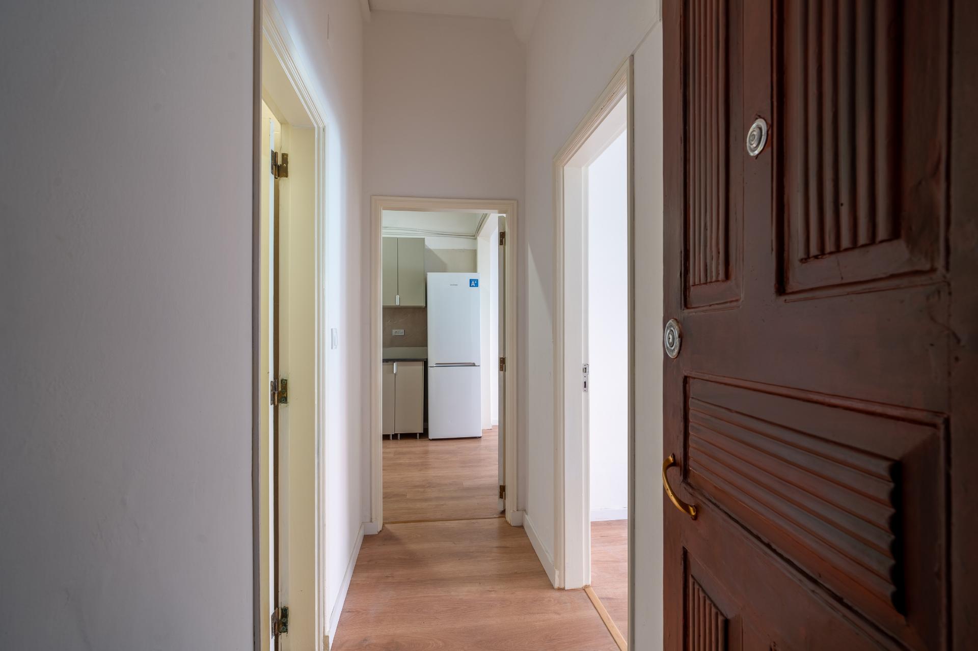 T2 Renovado para Arrendamento na Rua David Lopes, Lisboa