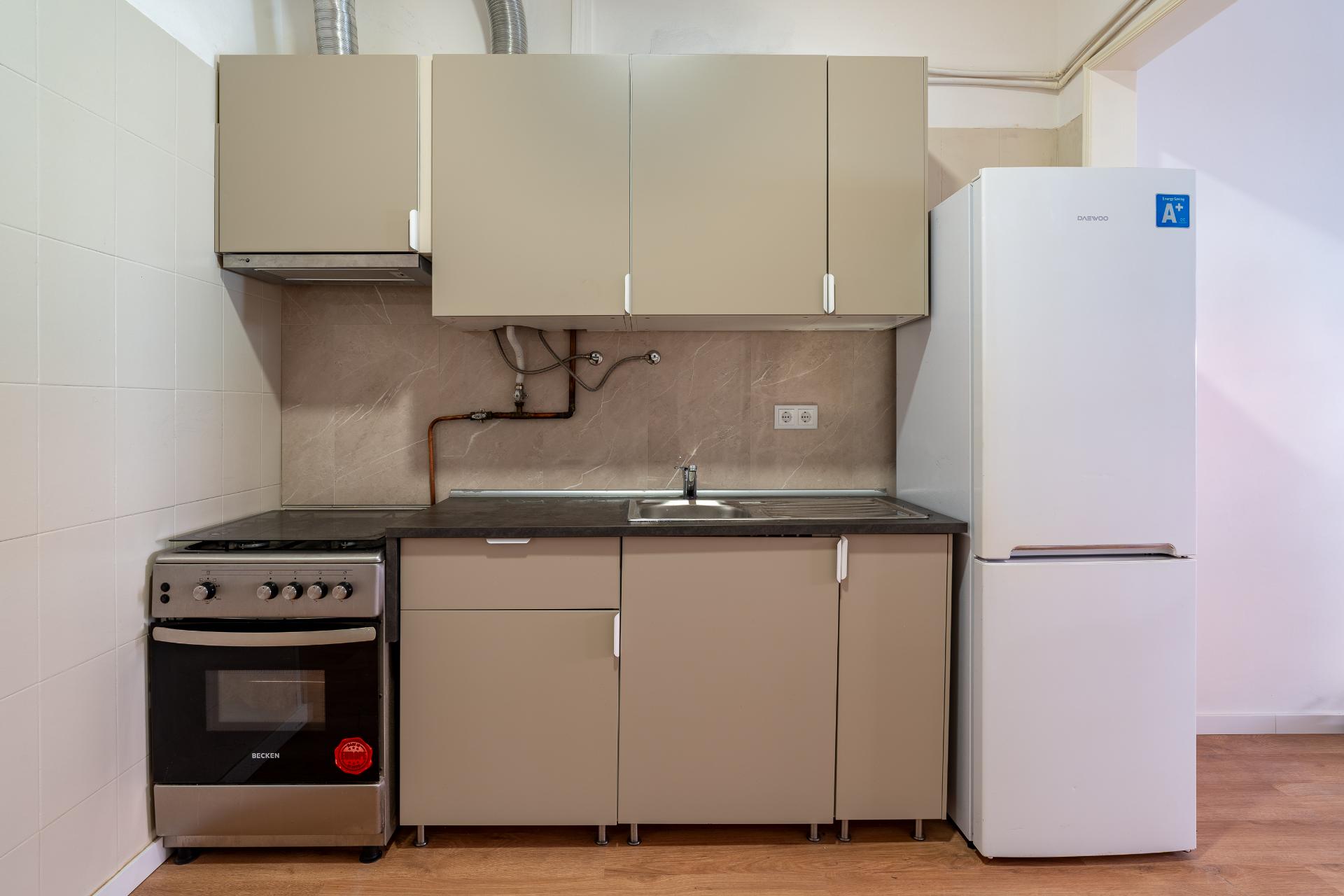 T2 Renovado para Arrendamento na Rua David Lopes, Lisboa