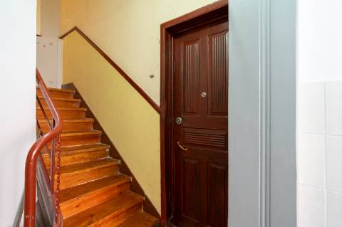 T2 Renovado para Arrendamento na Rua David Lopes, Lisboa