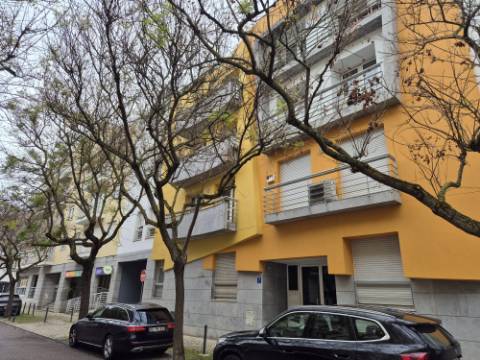 Excelente Apartamento T4 para Arrendamento - Parque das Nações | Rua da Nau Catrineta