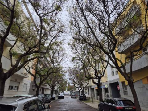 Excelente Apartamento T4 para Arrendamento - Parque das Nações | Rua da Nau Catrineta