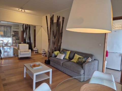 T1 Luminoso em Campolide num 13º Andar - Excelente Localização