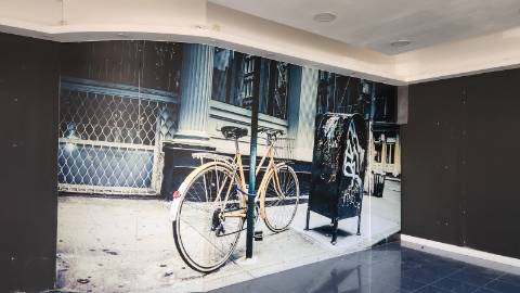 Loja Comercial e de Serviços - Centro da Cidade - Arrendamento