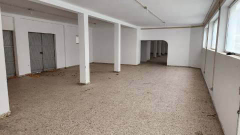 Comércio para Arrendamento no Centro da Cidade