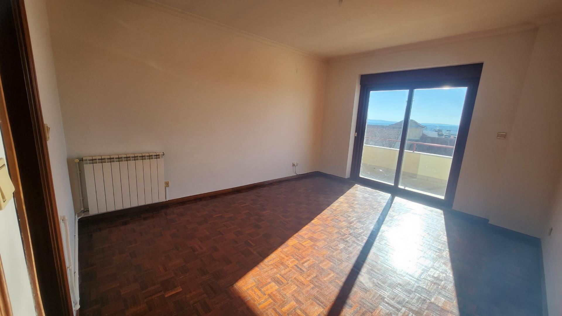 Moradia T4 à Venda - Zona da Escola Secundária da Sé, Guarda