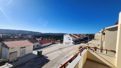 Moradia T4 à Venda - Zona da Escola Secundária da Sé, Guarda